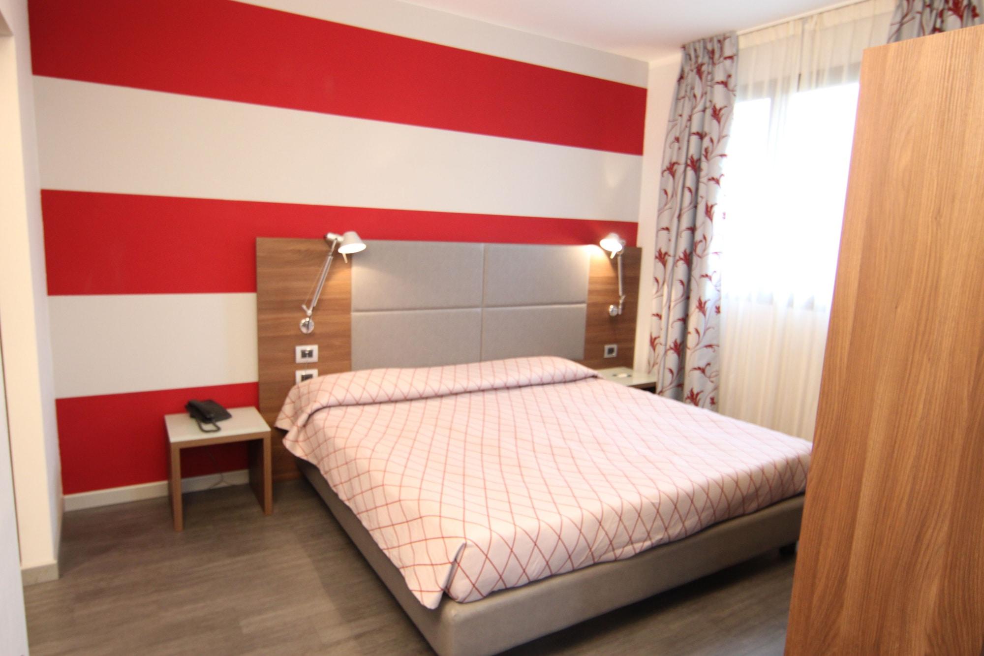 Hotel Del Parco วิเจวาโน ภายนอก รูปภาพ