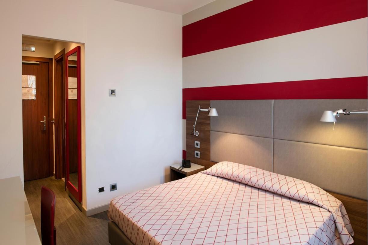 Hotel Del Parco วิเจวาโน ภายนอก รูปภาพ