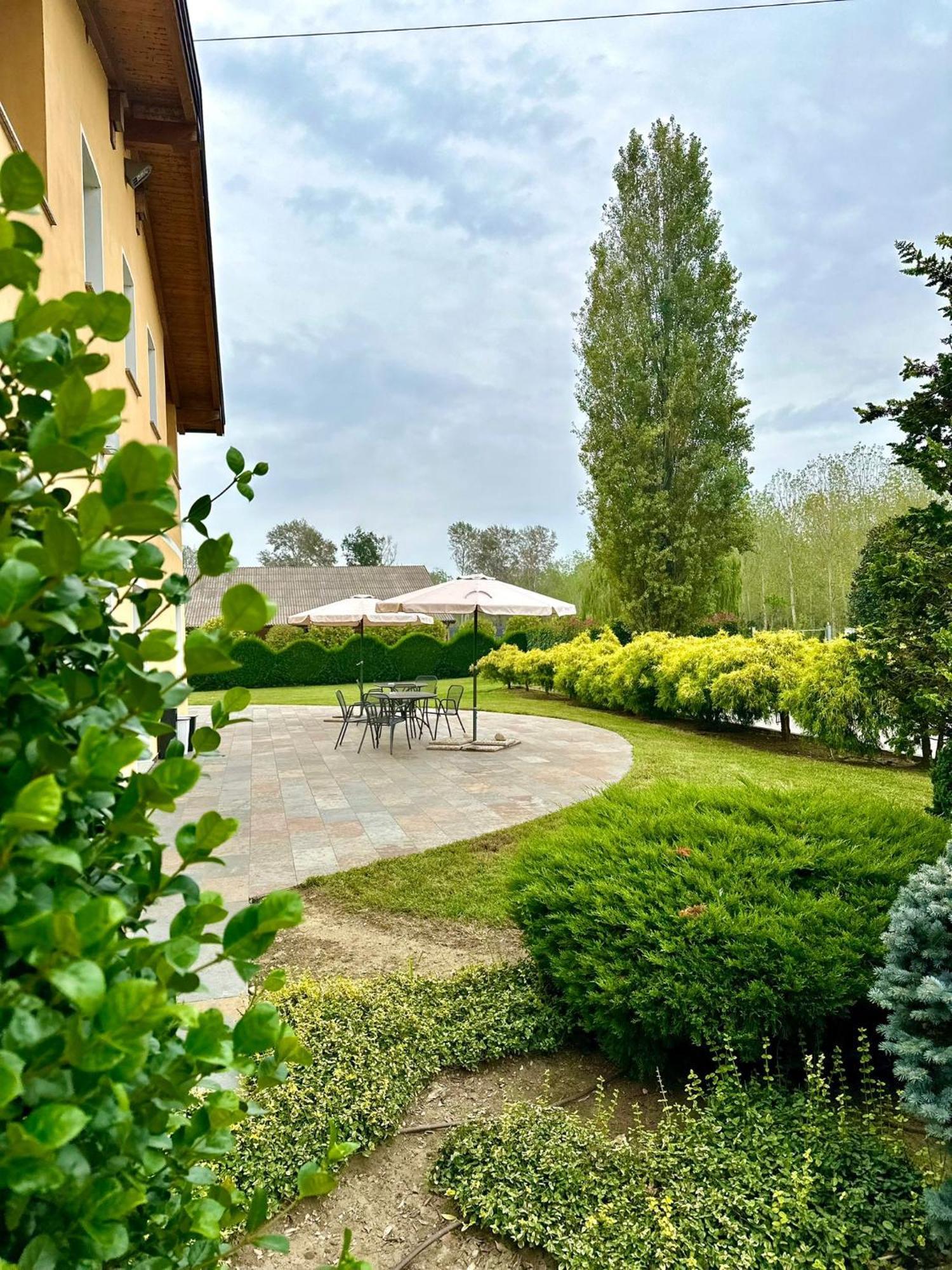 Hotel Del Parco วิเจวาโน ภายนอก รูปภาพ